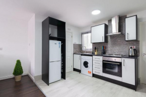 K Suites - 1268 Pershore Road 1